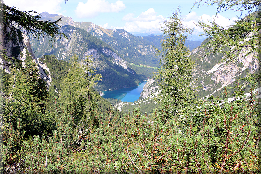 foto Dal lago di Braies alla Croda del Becco